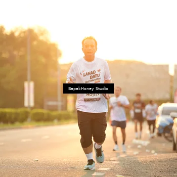 Runner Photo 7677634
