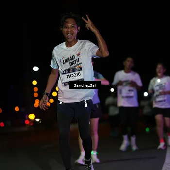 Runner Photo 7677648