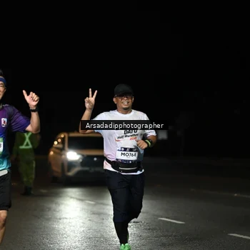 Runner Photo 7677663