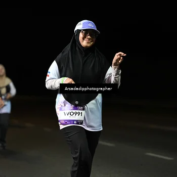 Runner Photo 7677665