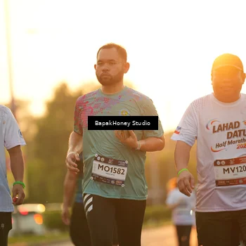 Runner Photo 7677711