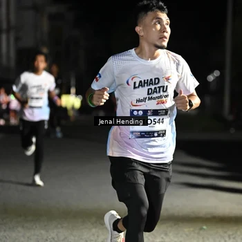 Runner Photo 7677716