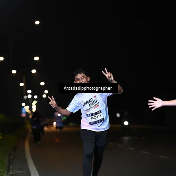 Runner Photo 7677762