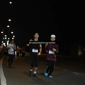 Runner Photo 7677763