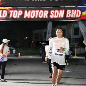 Runner Photo 7677796