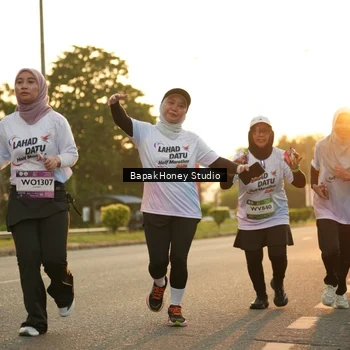 Runner Photo 7677816