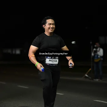 Runner Photo 7677851