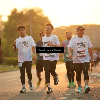 Runner Photo 7677852