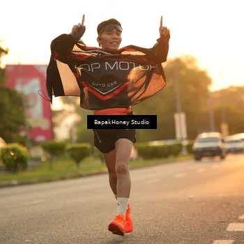 Runner Photo 7677860