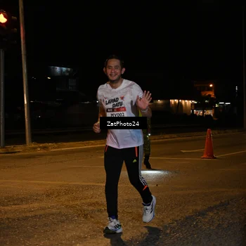 Runner Photo 7677877