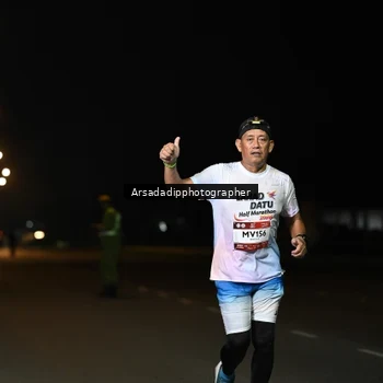 Runner Photo 7677883