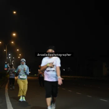 Runner Photo 7677905