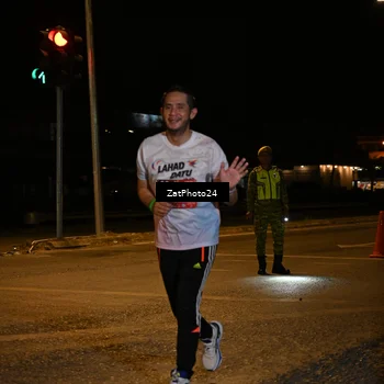 Runner Photo 7677906