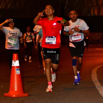 Runner Photo 7677908