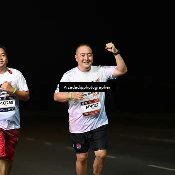 Runner Photo 7677921