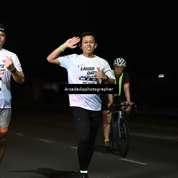 Runner Photo 7677955