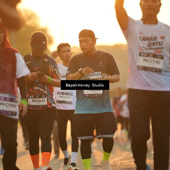 Runner Photo 7677968
