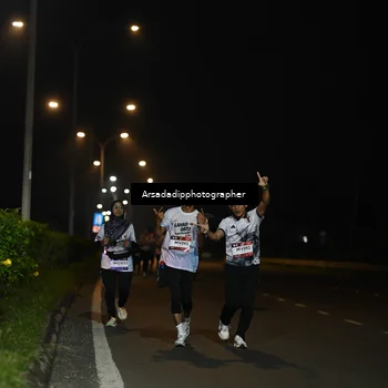 Runner Photo 7677973