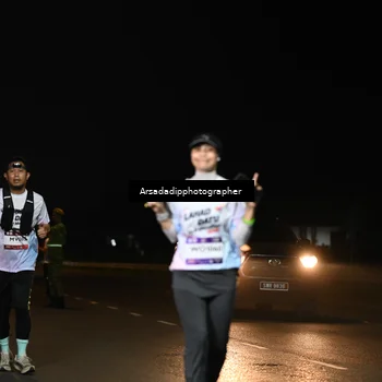 Runner Photo 7677975