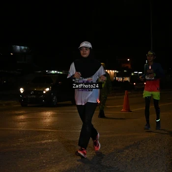 Runner Photo 7678009