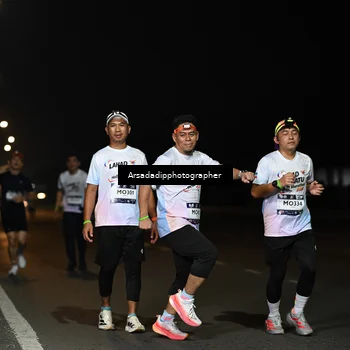 Runner Photo 7678010