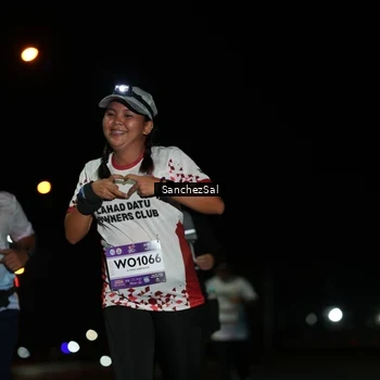 Runner Photo 7678012