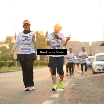 Runner Photo 7678013
