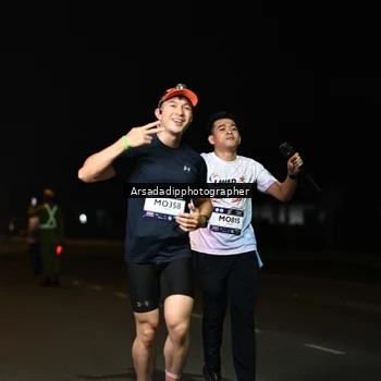 Runner Photo 7678022
