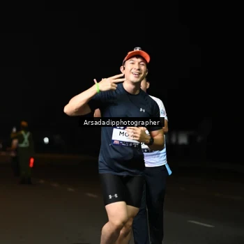 Runner Photo 7678023