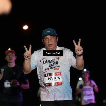 Runner Photo 7678031