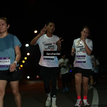 Runner Photo 7678035