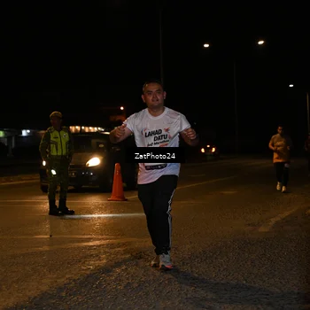 Runner Photo 7678040