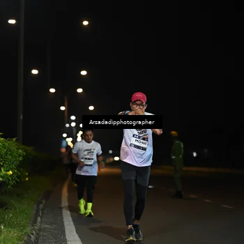 Runner Photo 7678042