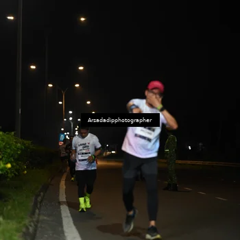 Runner Photo 7678043