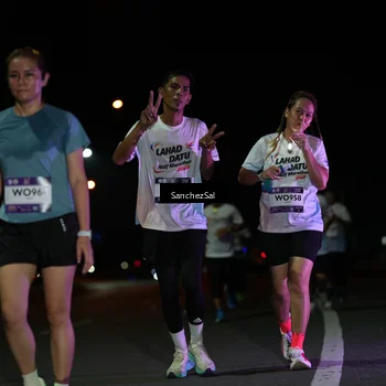 Runner Photo 7678047