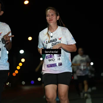 Runner Photo 7678053