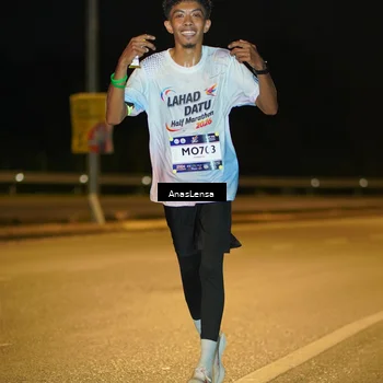 Runner Photo 7678059