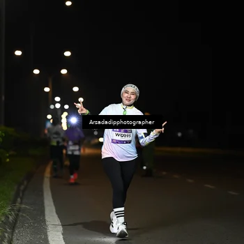 Runner Photo 7678071