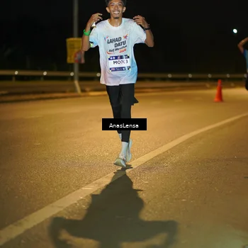 Runner Photo 7678074