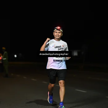 Runner Photo 7678079