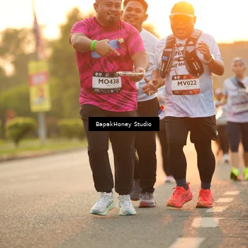 Runner Photo 7678080