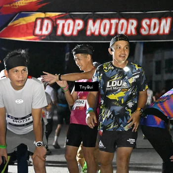 Runner Photo 7678093