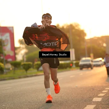 Runner Photo 7678113