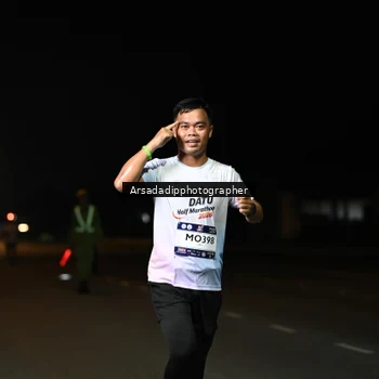 Runner Photo 7678114