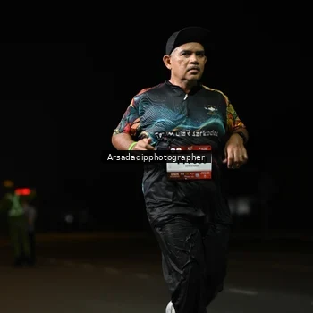 Runner Photo 7678158