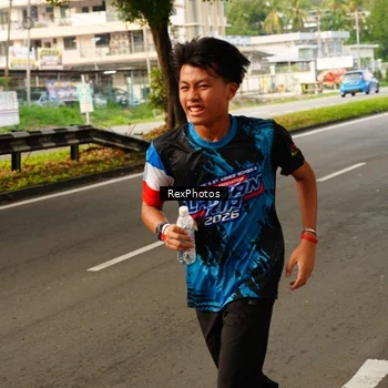 Runner Photo 7678170