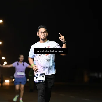 Runner Photo 7678188