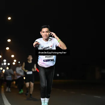 Runner Photo 7678213