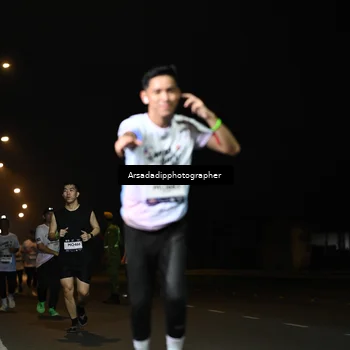 Runner Photo 7678218