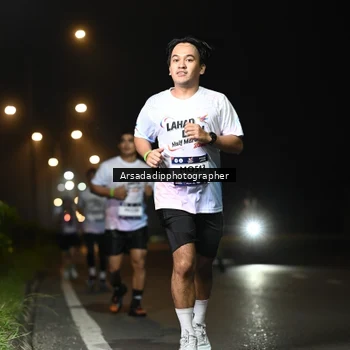 Runner Photo 7678281